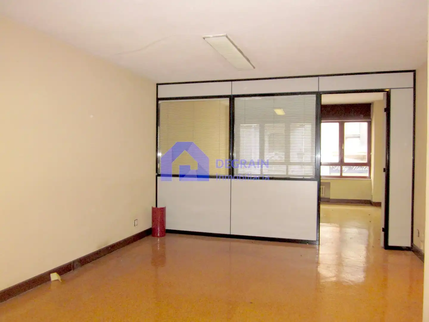 Büro zur Miete in Oviedo  mit Heizung