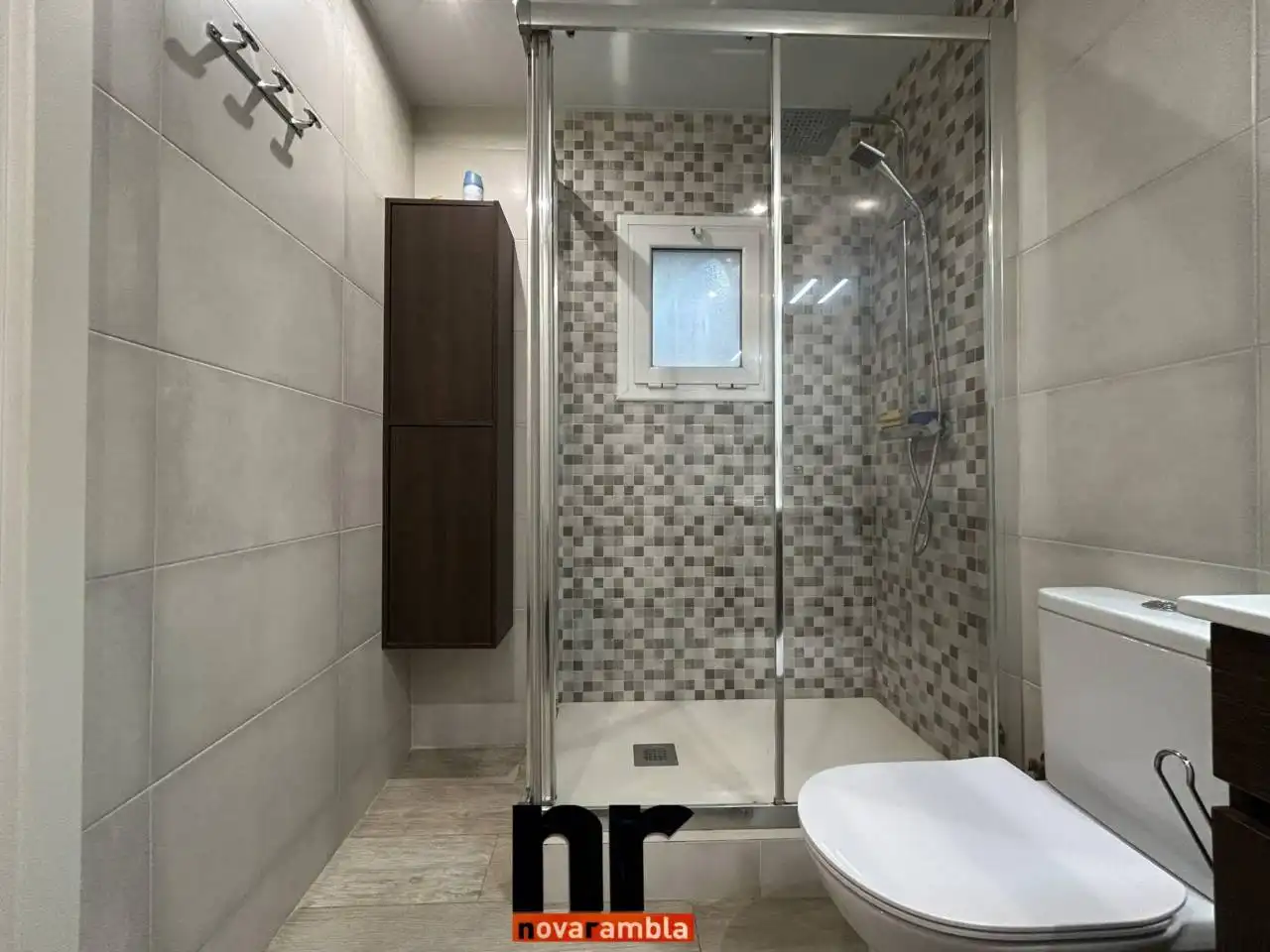 Baño de Piso en venta en Ripollet con Aire acondicionado y Parquet