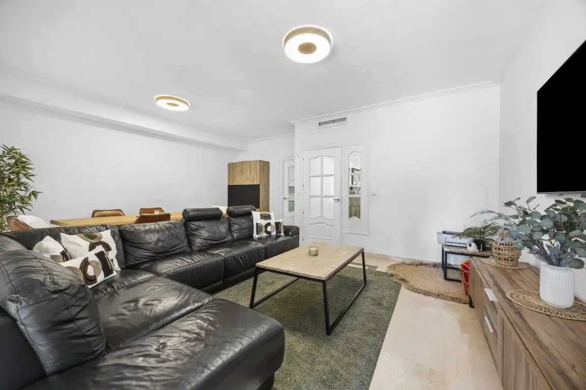 Living room of Detached homes for sale in Marbella  with Air Conditioner, Heating and Private garden