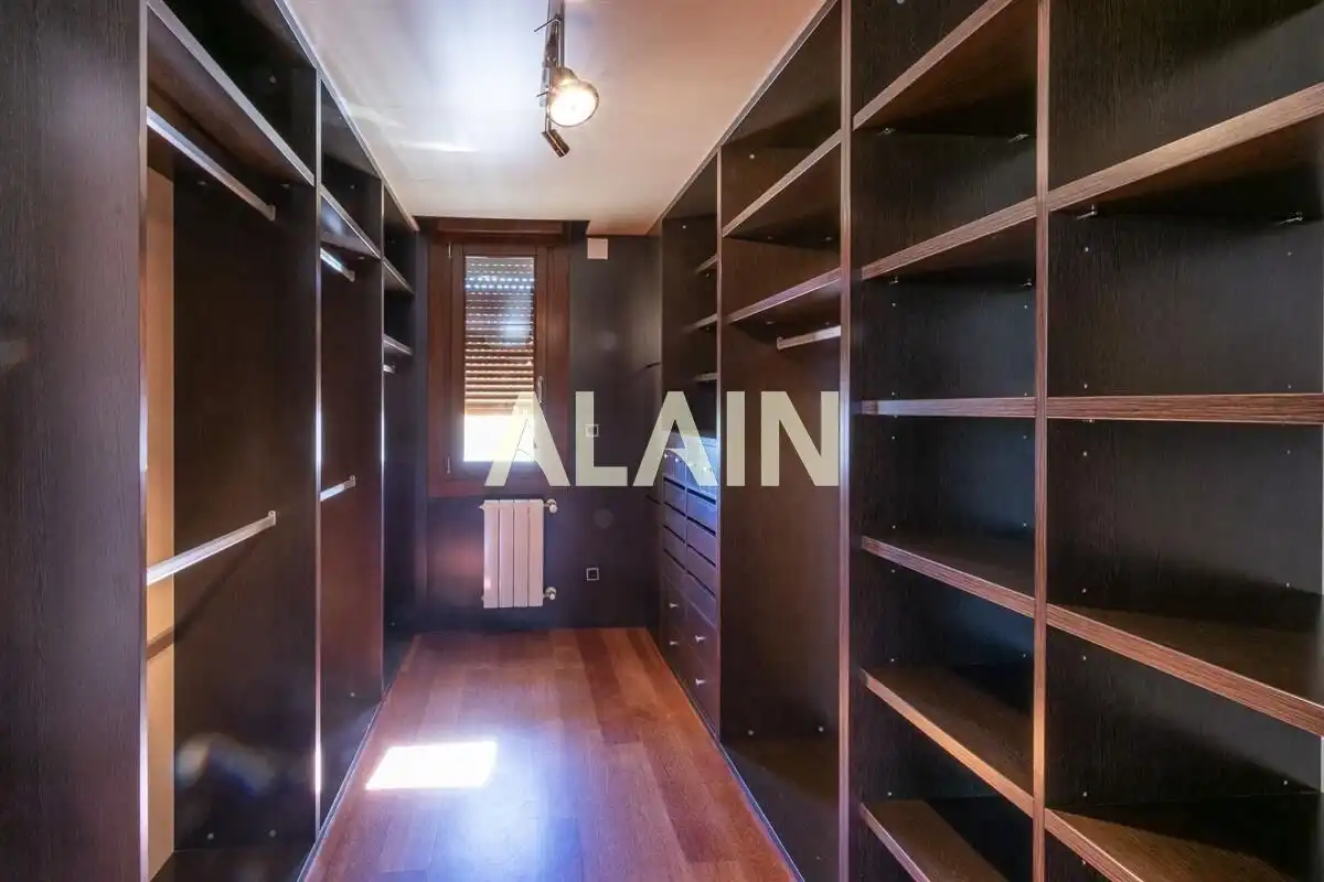 Casa o chalet en venta en L'Alfàs del Pi con Calefacción, Jardín privado y Terraza