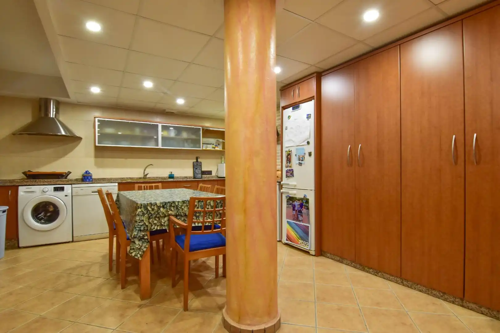 Cuina de Casa o xalet en venda en Picassent amb Aire condicionat, Calefacció i Jardí privat