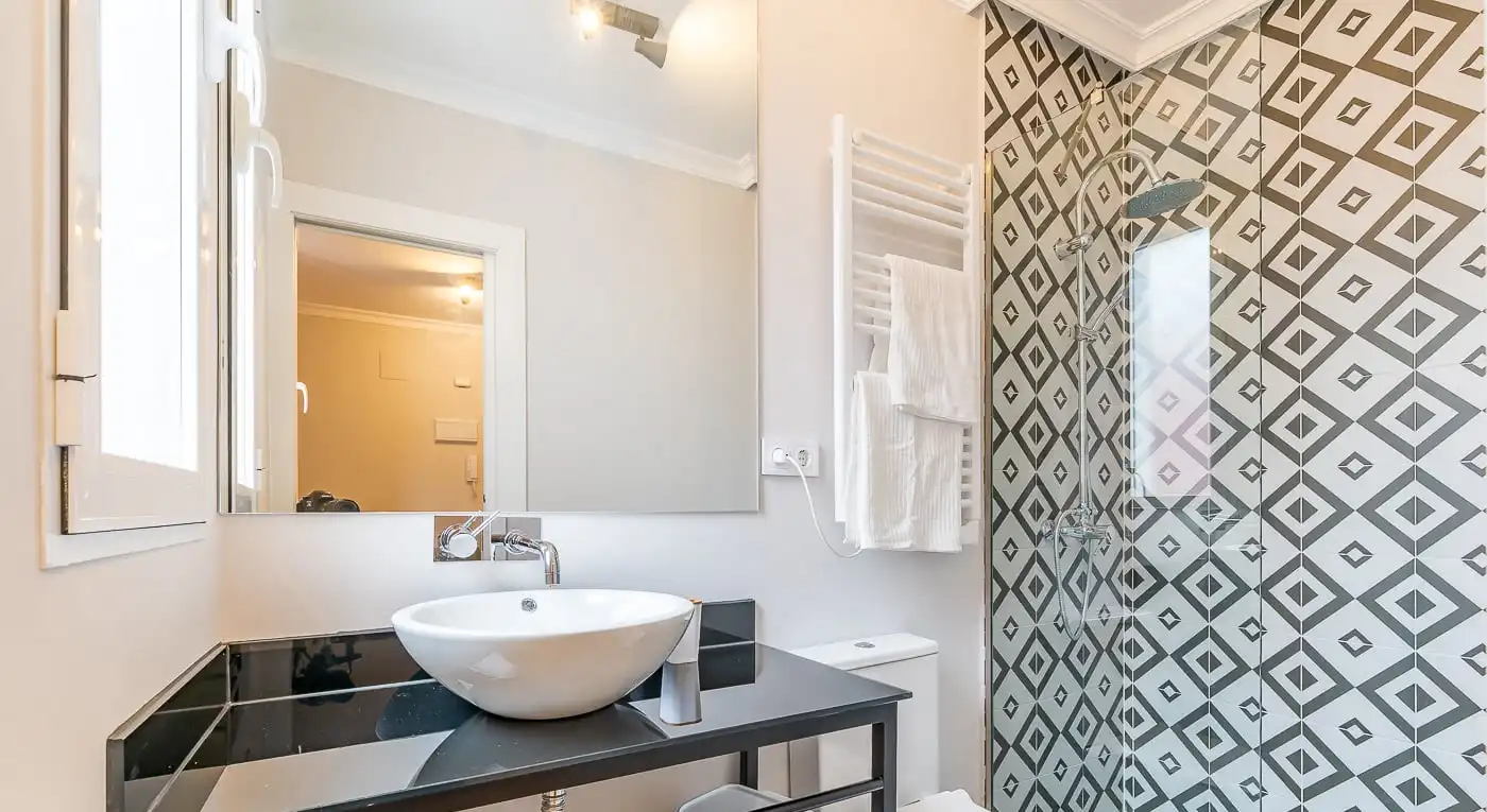 Baño de Apartamento de alquiler en Madrid con Aire acondicionado, Amueblado y Se aceptan mascotas