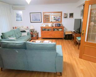 Sala d'estar de Pis en venda en  Zaragoza Capital amb Aire condicionat, Calefacció i Parquet