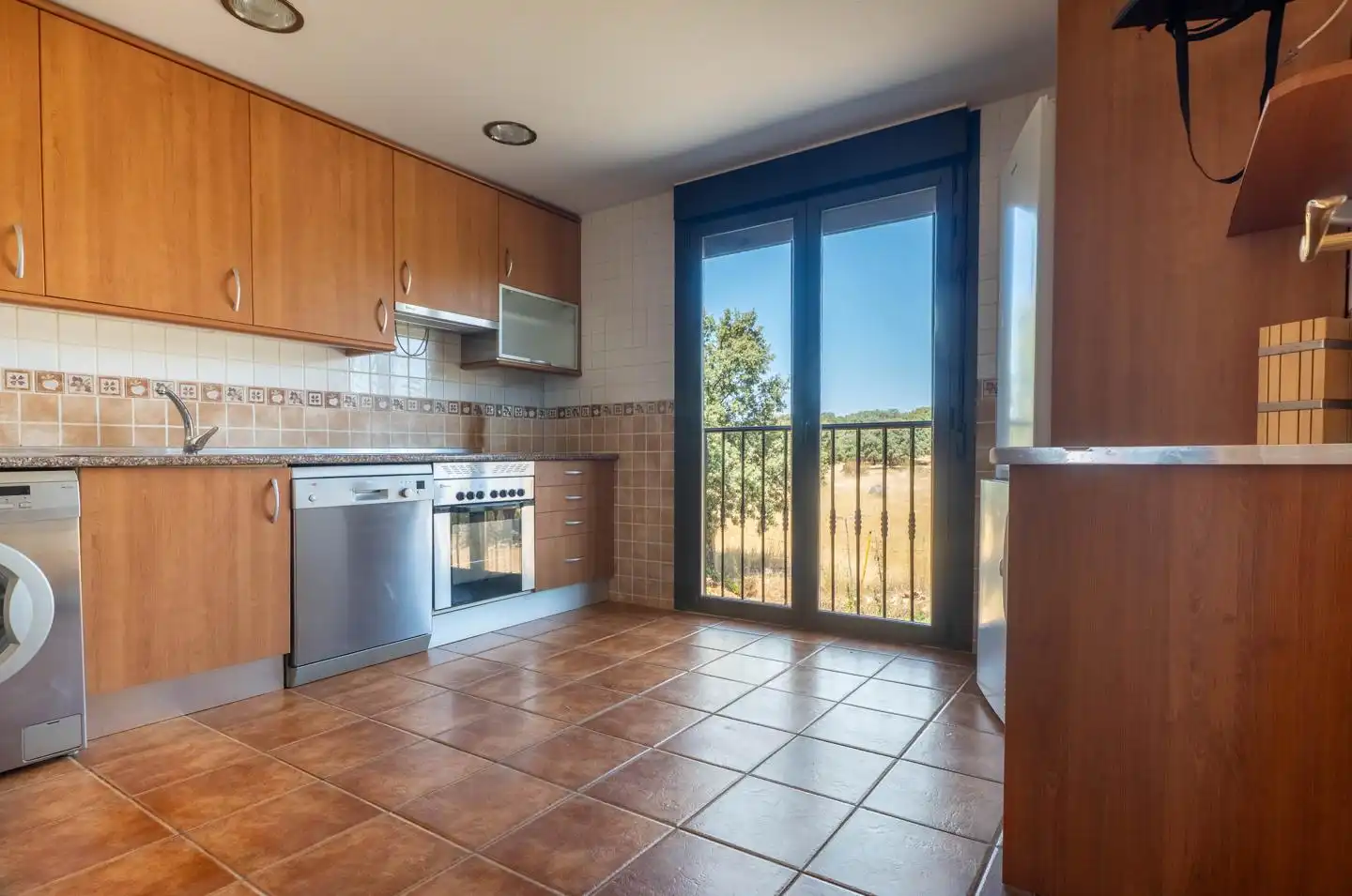 Cocina de Casa adosada de alquiler en Ávila con Calefacción, Parquet y Terraza