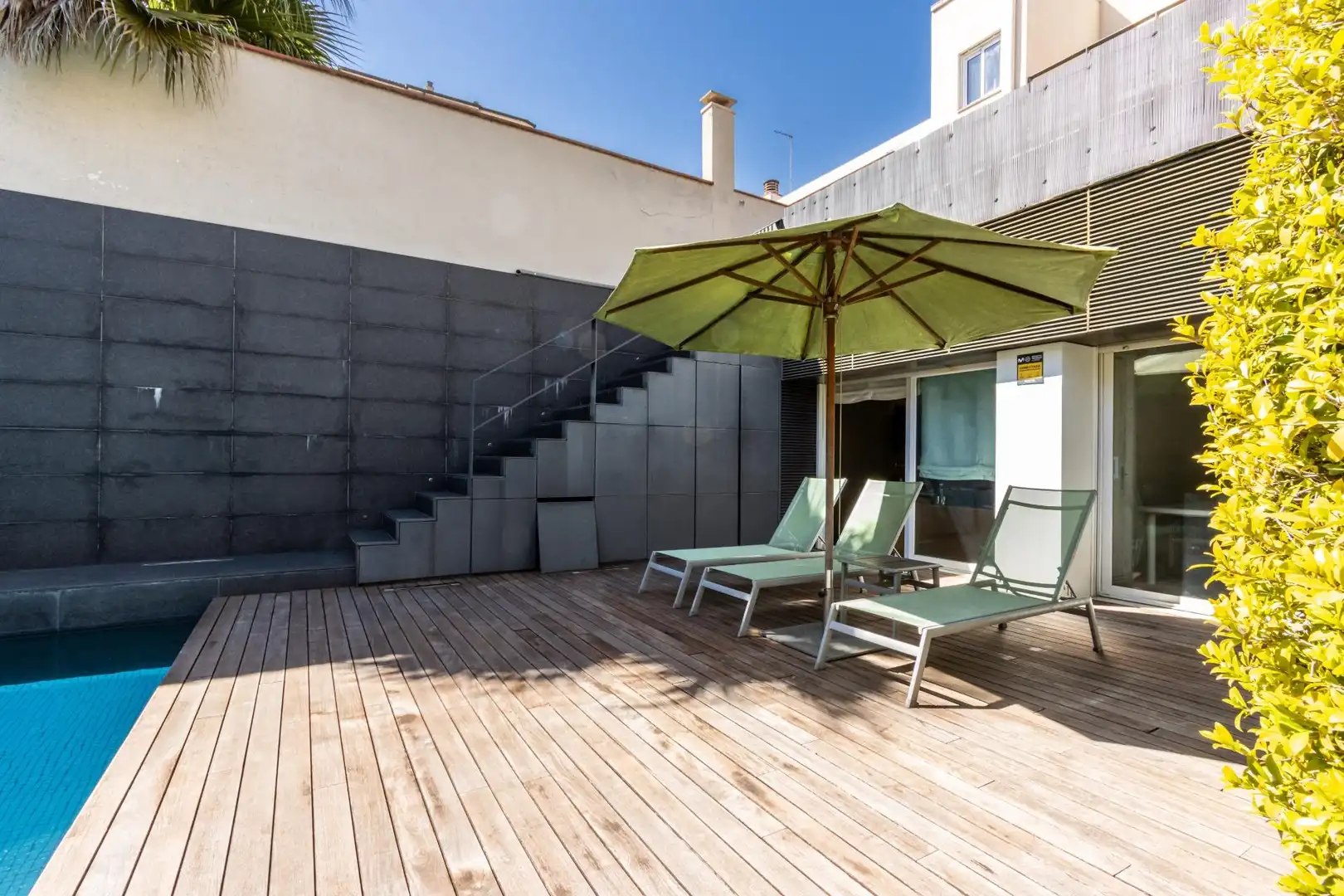 Terraza de Casa adosada en venta en Sabadell con Piscina comunitaria