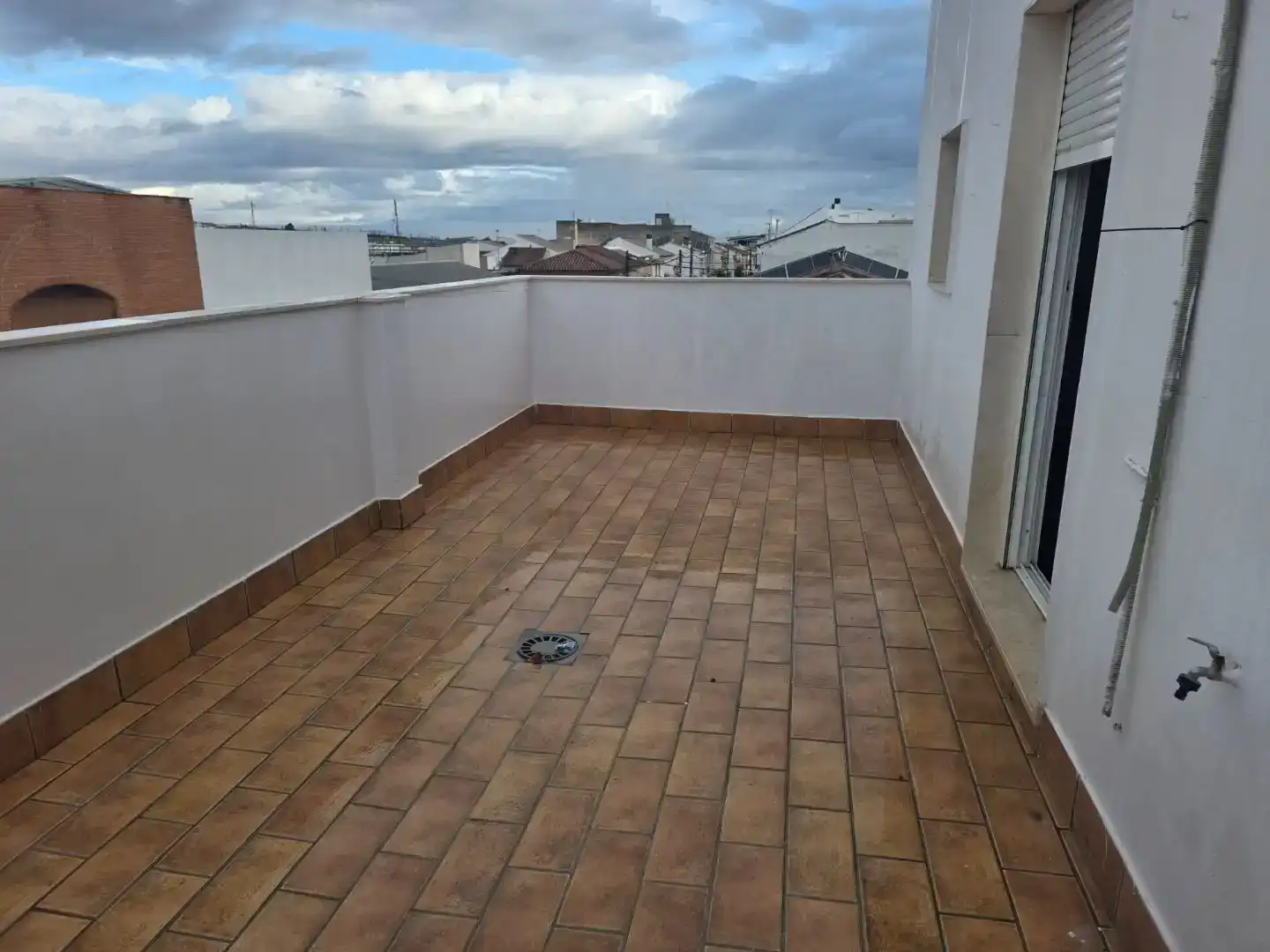 Terrasse von Wohnung zur Miete in Casariche mit Klimaanlage, Parkett und Möbliert