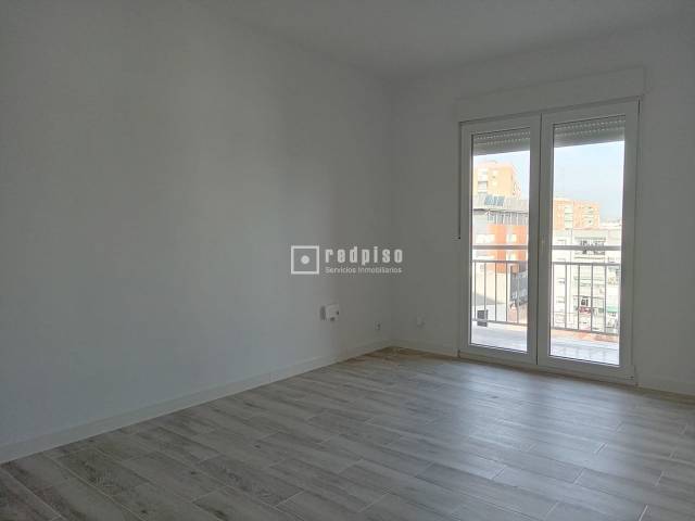 Piso en Alquiler en MOTA DEL CUERVO en Canillas