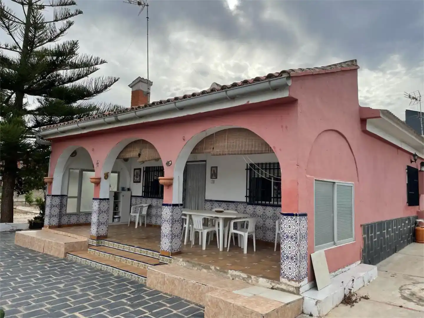 Vista exterior de Casa o xalet en venda en Pedralba amb Aire condicionat