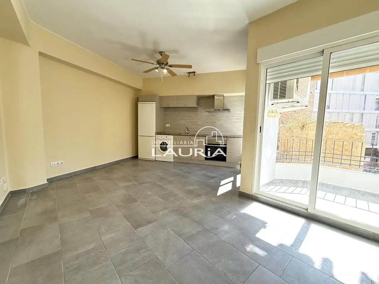 Exterior view of Flat for rent in Valencia  with Air Conditioner, Heating and Terrace