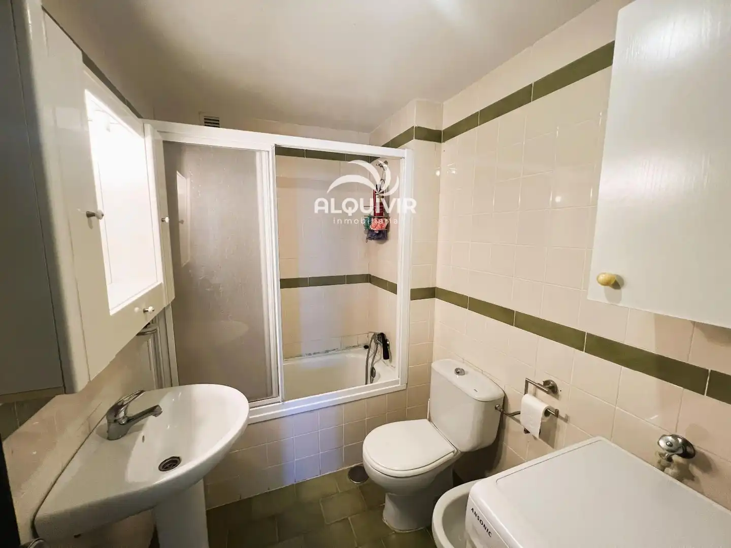 Bathroom of Flat for sale in Almonte  with Air Conditioner, Terrace and Swimming Pool