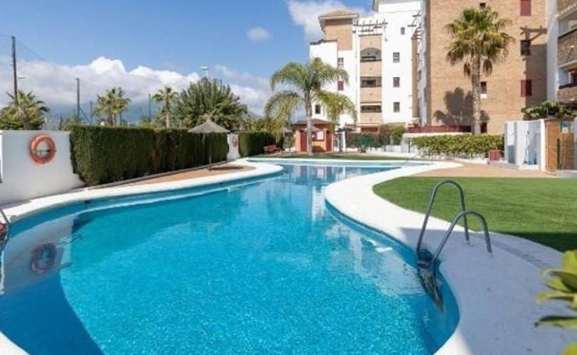 Piscina de Piso de alquiler en Motril con Aire acondicionado, Calefacción y Jardín privado