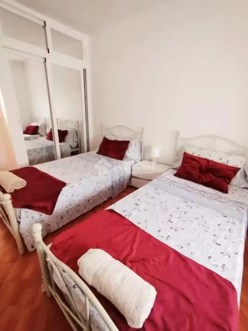 Habitación de Piso en venta en Alicante / Alacant con Aire acondicionado y Balcón