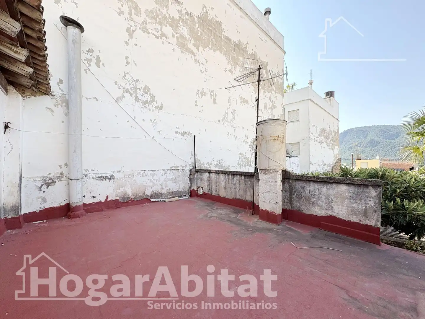 Vista exterior de Casa o xalet en venda en Tavernes de la Valldigna amb Terrassa