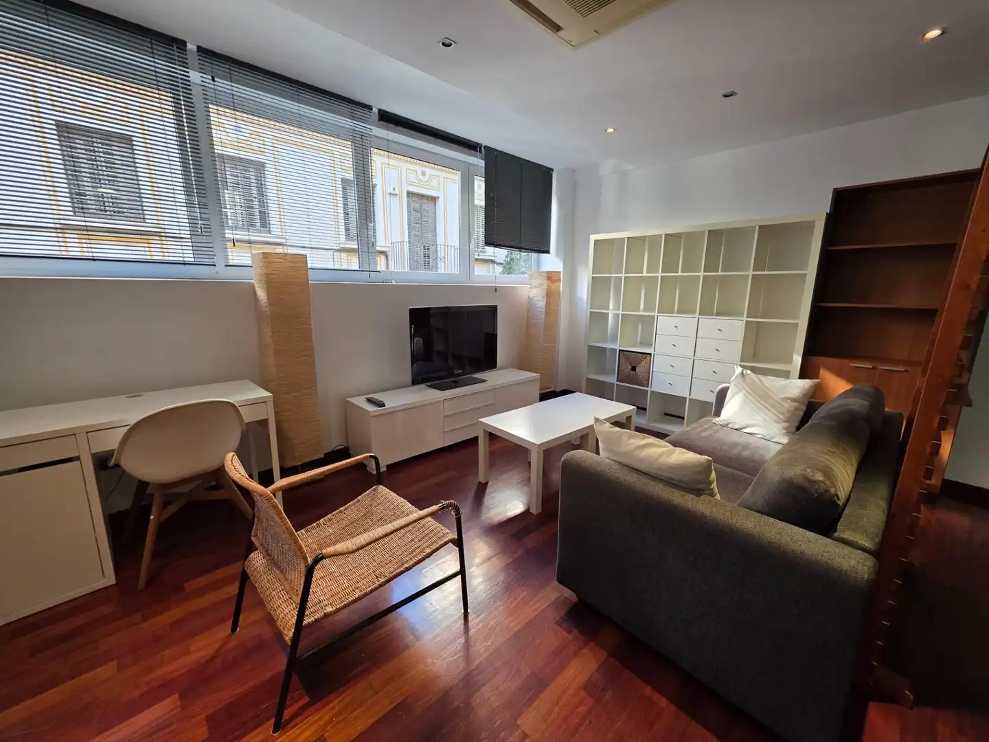 Sala d'estar de Apartament en venda en Barcelona amb Alarma
