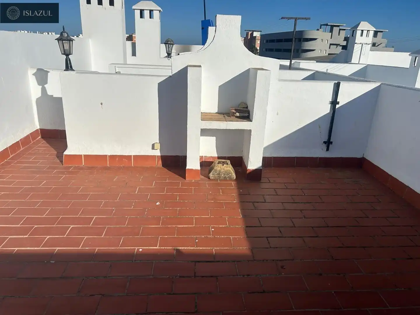 Terrassa de Casa adosada en venda en Isla Cristina amb Terrassa, Traster i Moblat