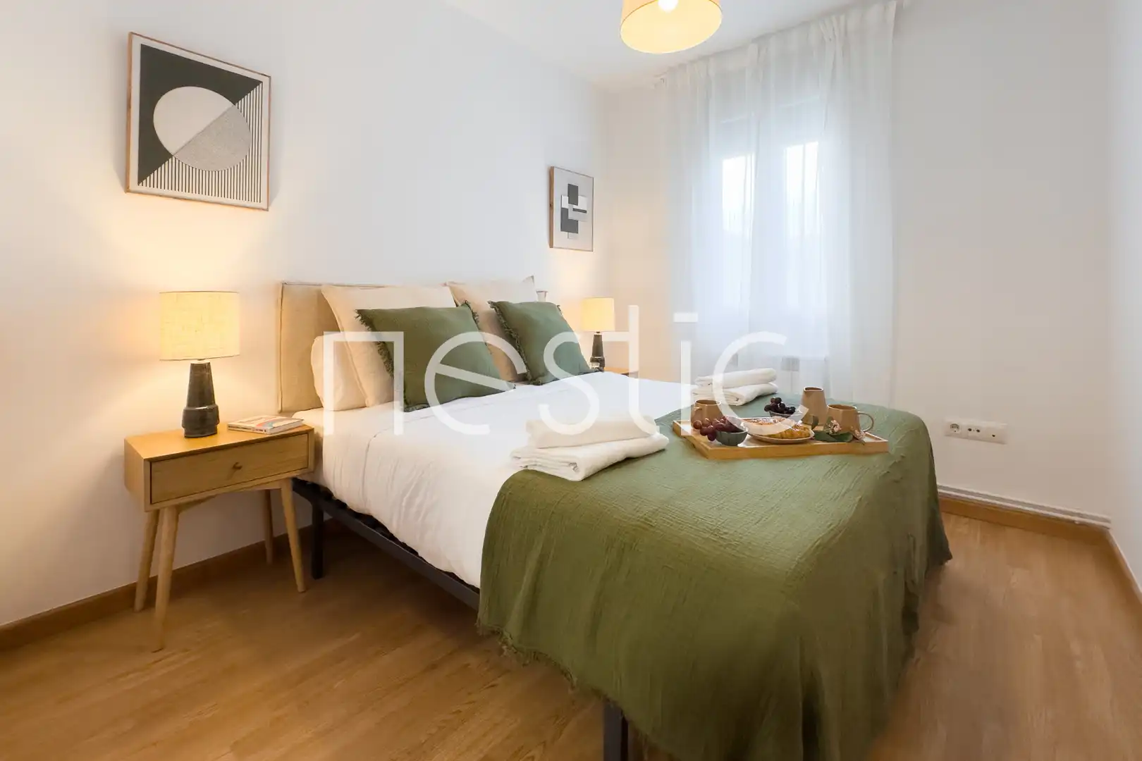 Schlafzimmer von Wohnungen zur Miete in Madrid mit Klimaanlage, Heizung und Möbliert