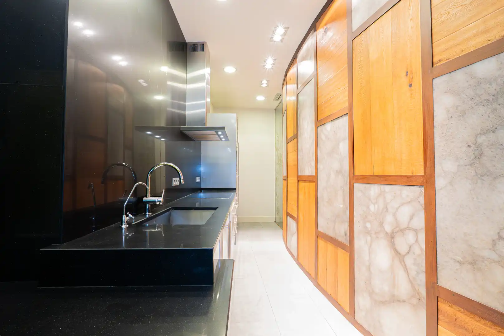 Kitchen of Flat for sale in Barcelona  with Air Conditioner, Heating and Parquet flooring