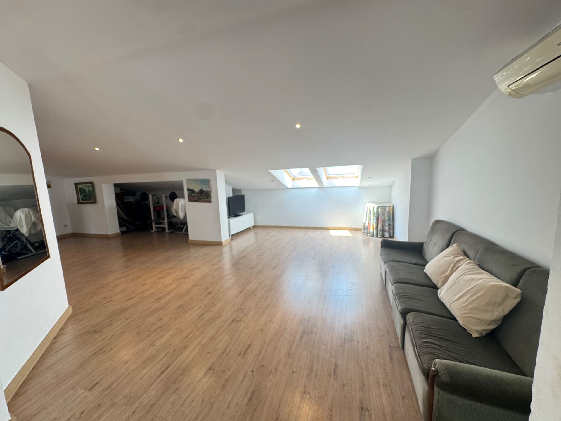 Attic for sale in Roses  with Air Conditioner, Heating and Terrace