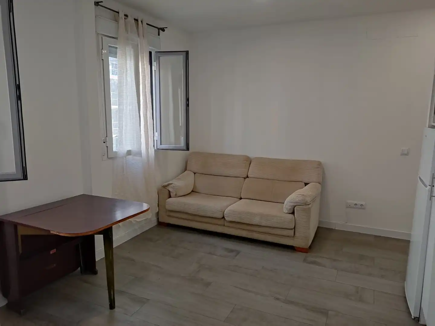 Living room of Flat for rent in Madrid  with Heating, Furnished and Washing machine