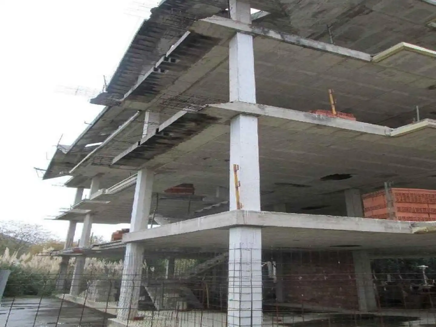 Vista exterior de Pis en venda en Noja