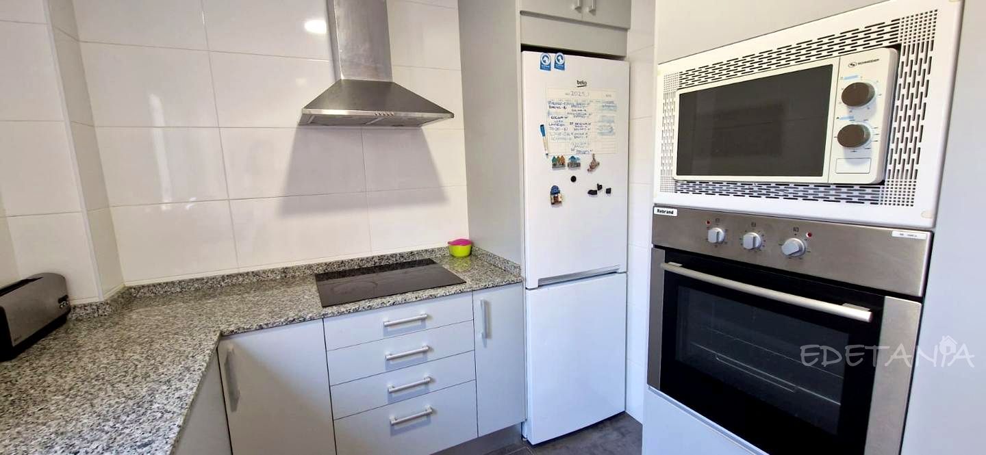 Cocina de Planta baja para compartir en Alfara del Patriarca