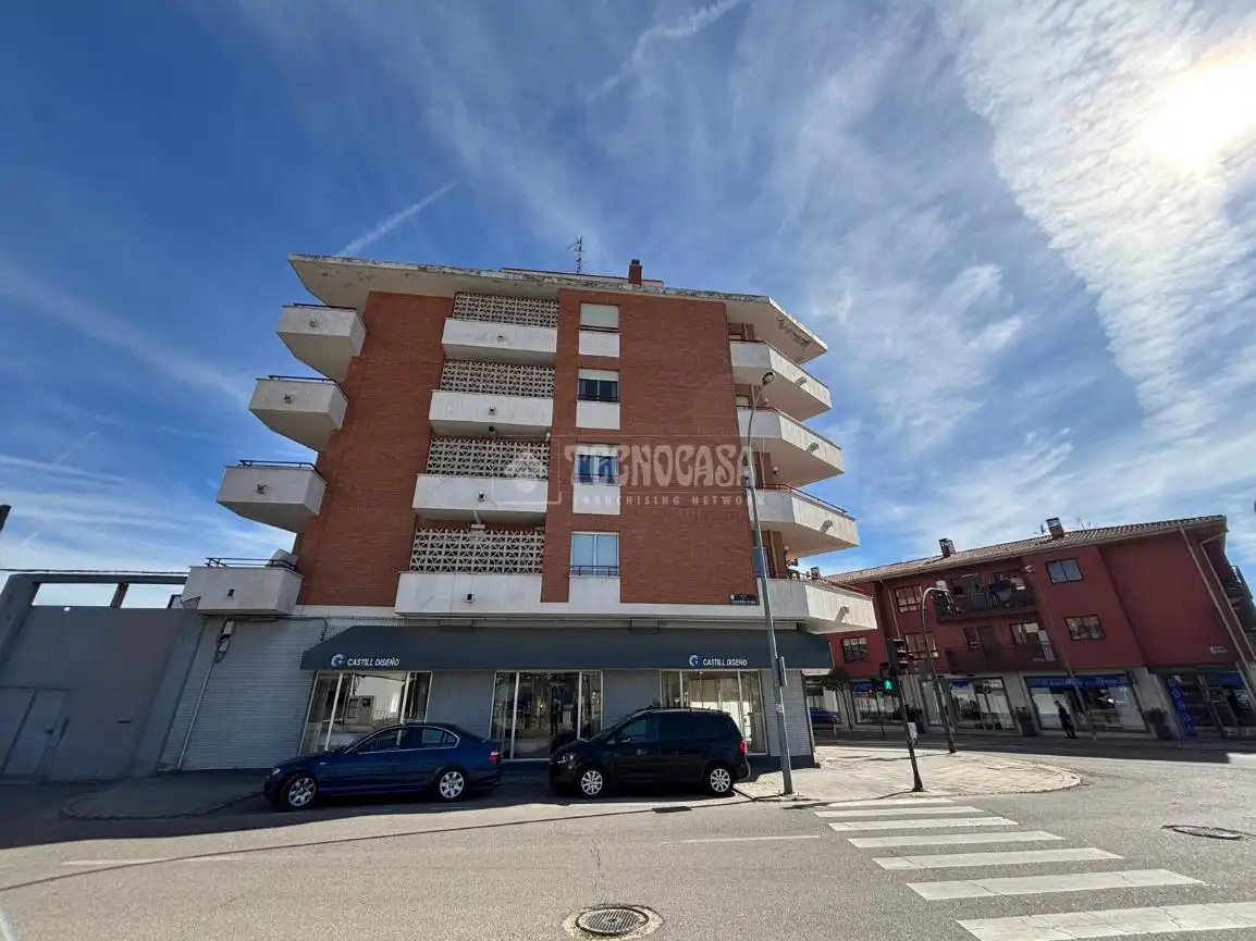 Vista exterior de Piso en venta en Medina del Campo con Terraza