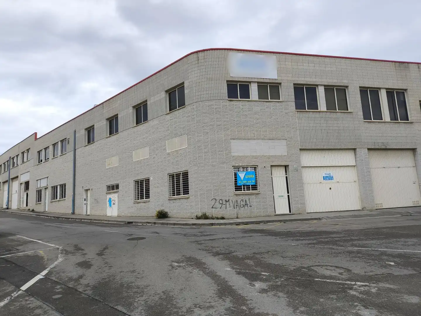 Außenansicht von Fabrikhallen zur Miete in El Masnou
