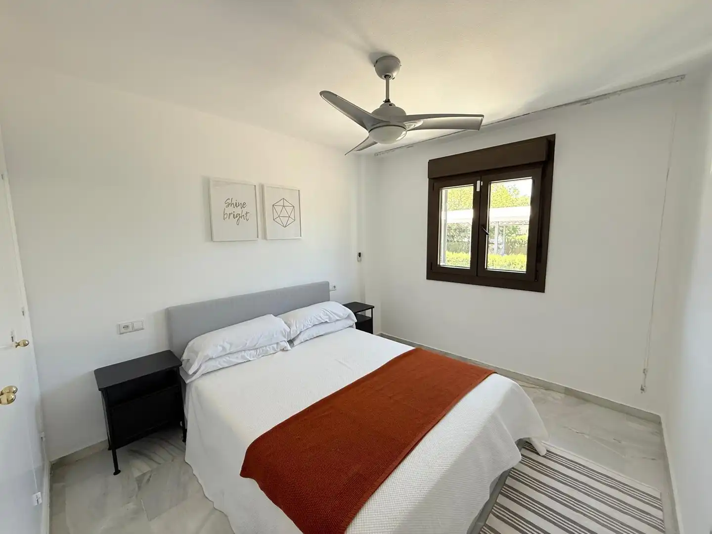 Bedroom of Apartments for sale in Fuengirola  with Air Conditioner, Terrace and Balcony