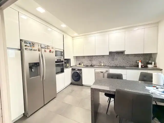 Kitchen of Houses for sale in Coslada  with Air Conditioner, Heating and Private garden