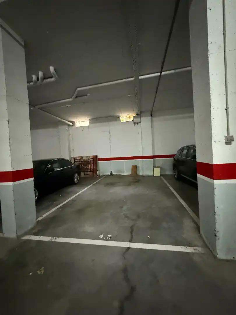 Parkplatz von Wohnung zum Verkauf in Hazas de Cesto mit Klimaanlage, Heizung und Terrasse