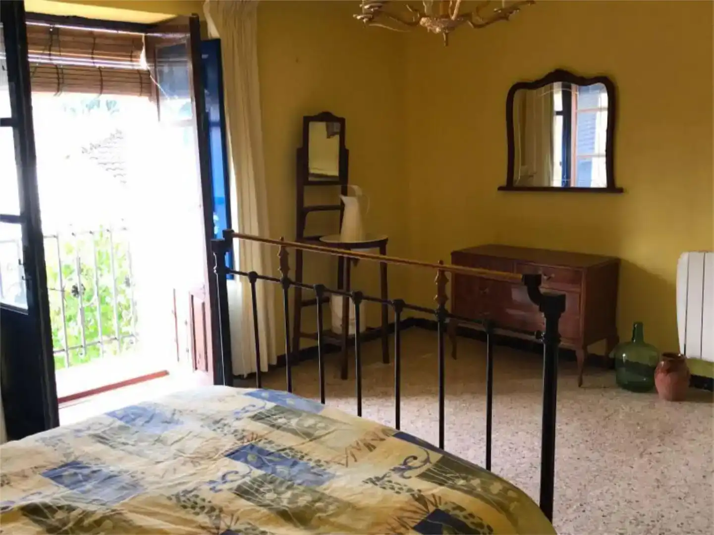 Dormitori de Casa adosada en venda en Fuentepinilla amb Moblat i Balcó