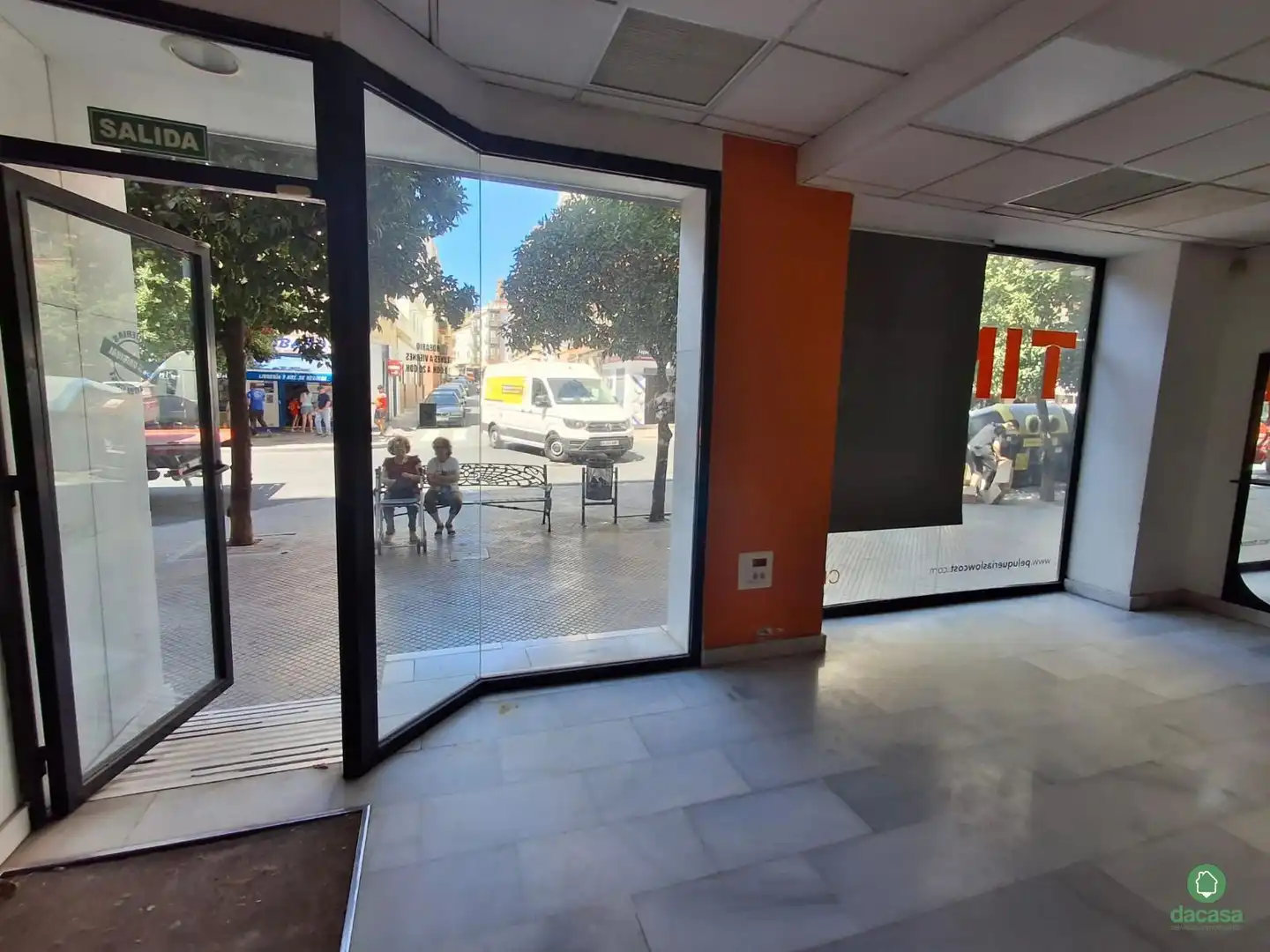 Local comercial en alquiler en ISLA CRISTINA 3, imagen 3