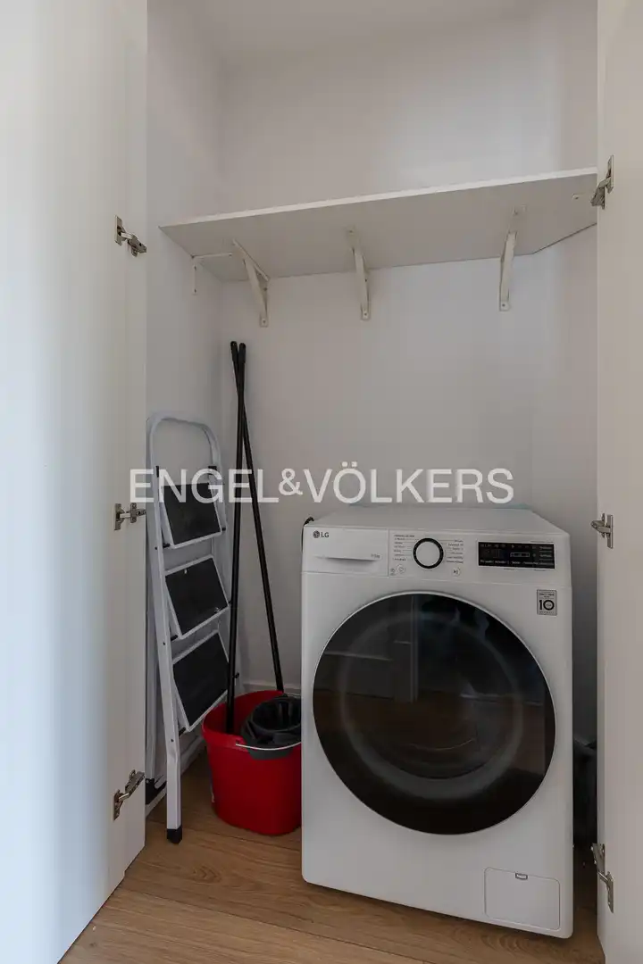 Kitchen of Flat for rent in Madrid  with Air Conditioner, Heating and Storage room