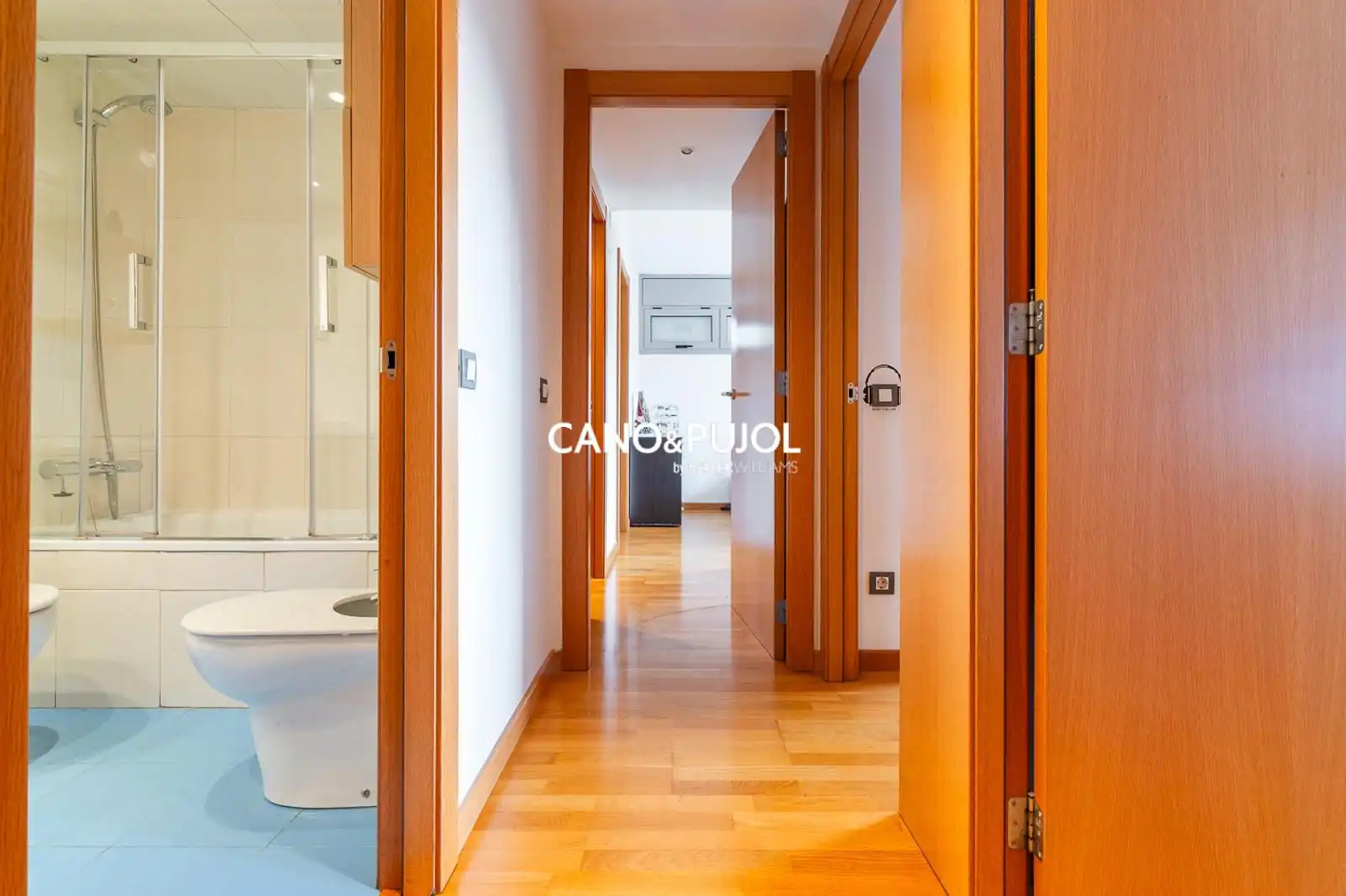Flat for sale in Sant Cugat del Vallès  with Heating, Terrace and Storage room