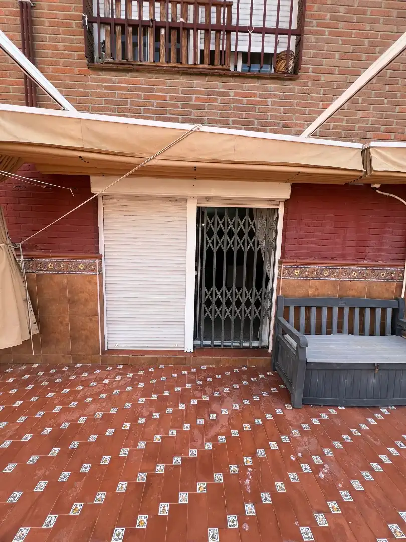 Vista exterior de Pis en venda en Sevilla amb Moblat