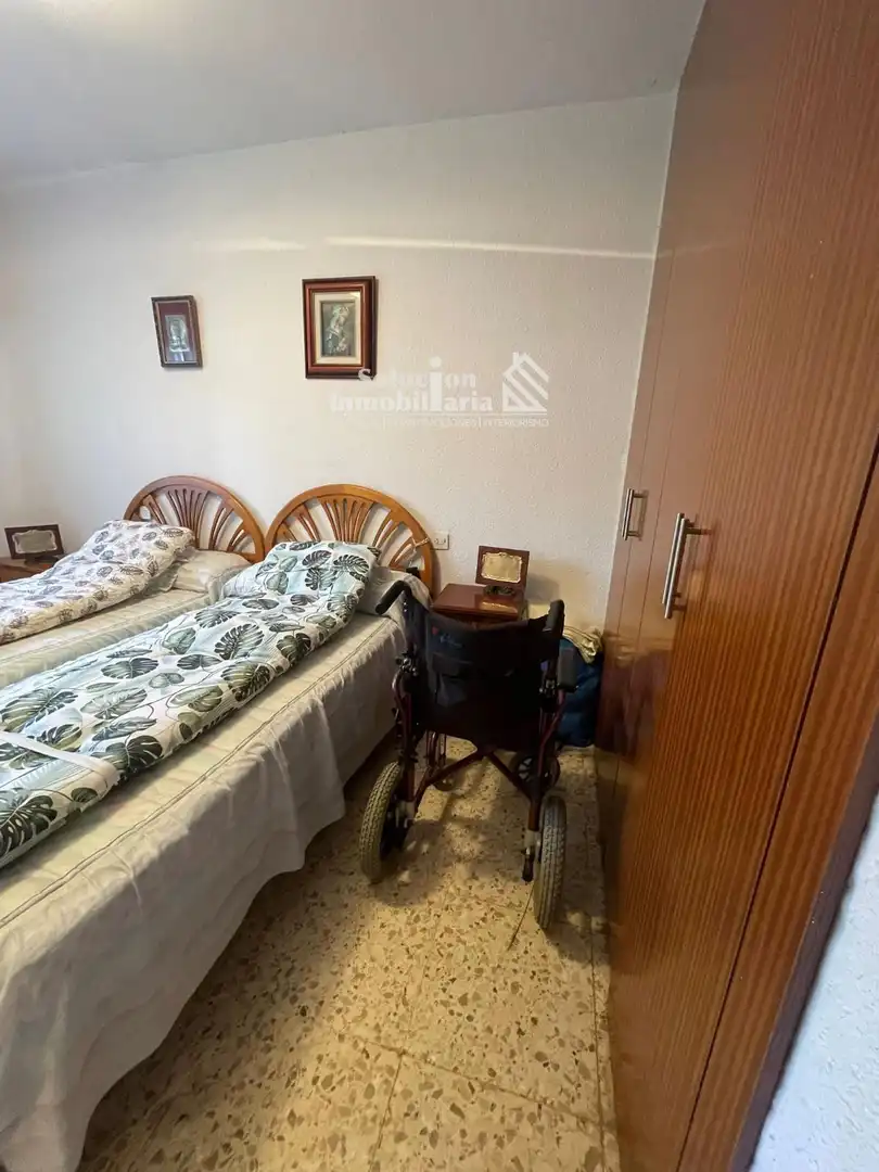 Habitación de Casa o chalet en venta en Doñinos de Salamanca con Calefacción y Amueblado