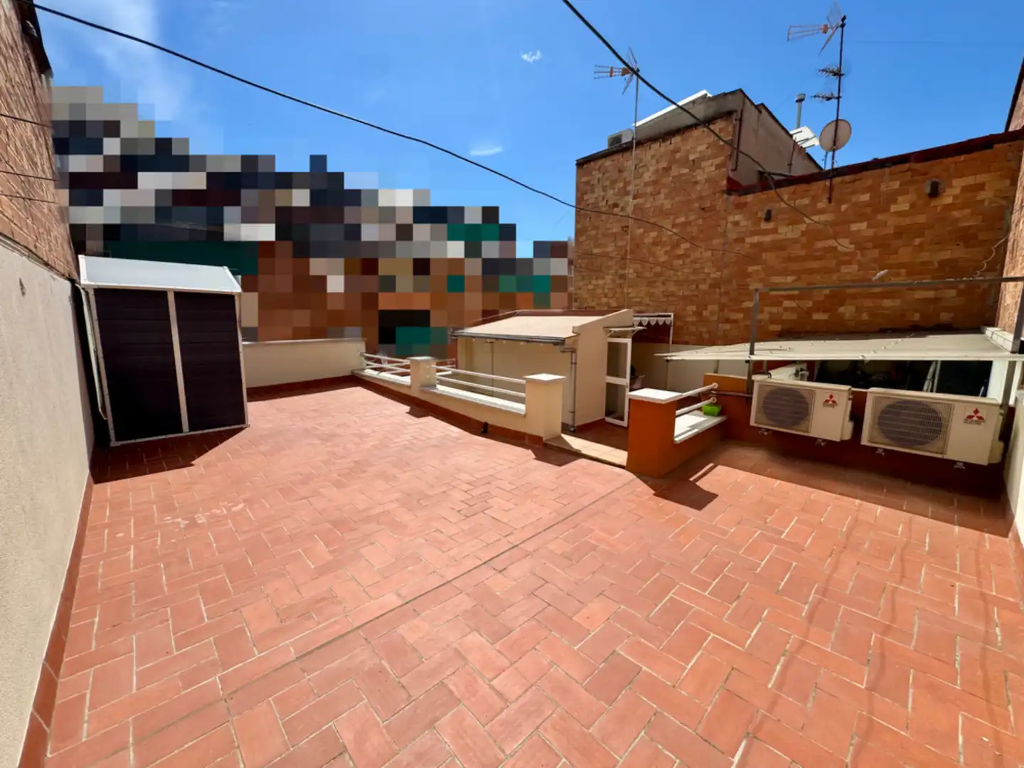 Terraza de Piso en venta en Sant Boi de Llobregat con Aire acondicionado, Terraza y Trastero