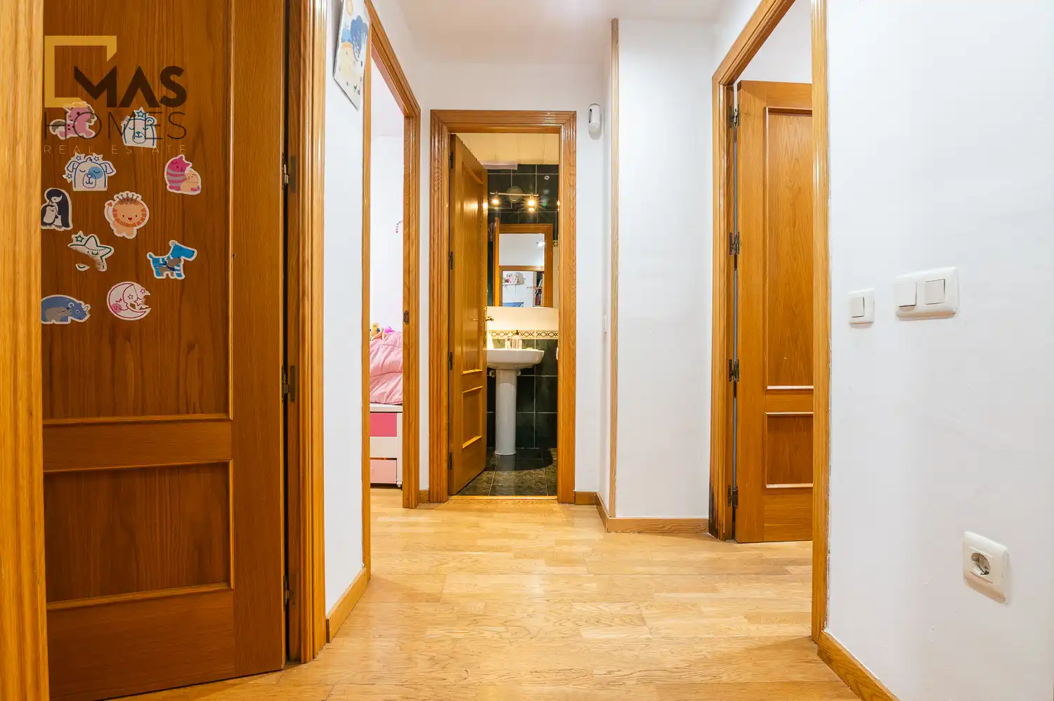 Wohnung zum Verkauf in Terrassa mit Klimaanlage, Heizung und Terrasse