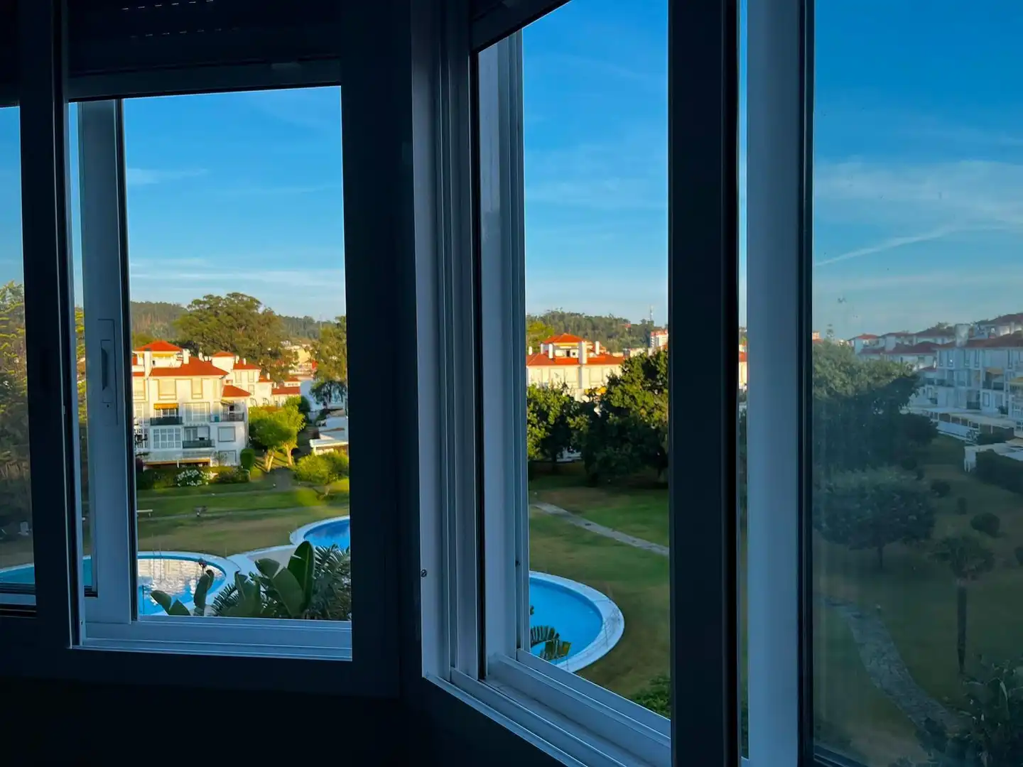 Dormitori de Àtic en venda en O Grove   amb Jardí privat, Parquet i Piscina