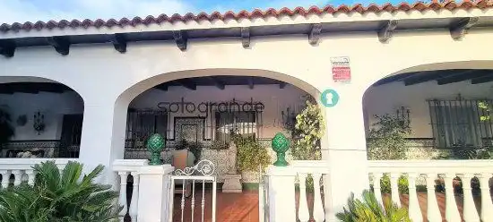 Exterior view of Country homes for sale in Sotogrande