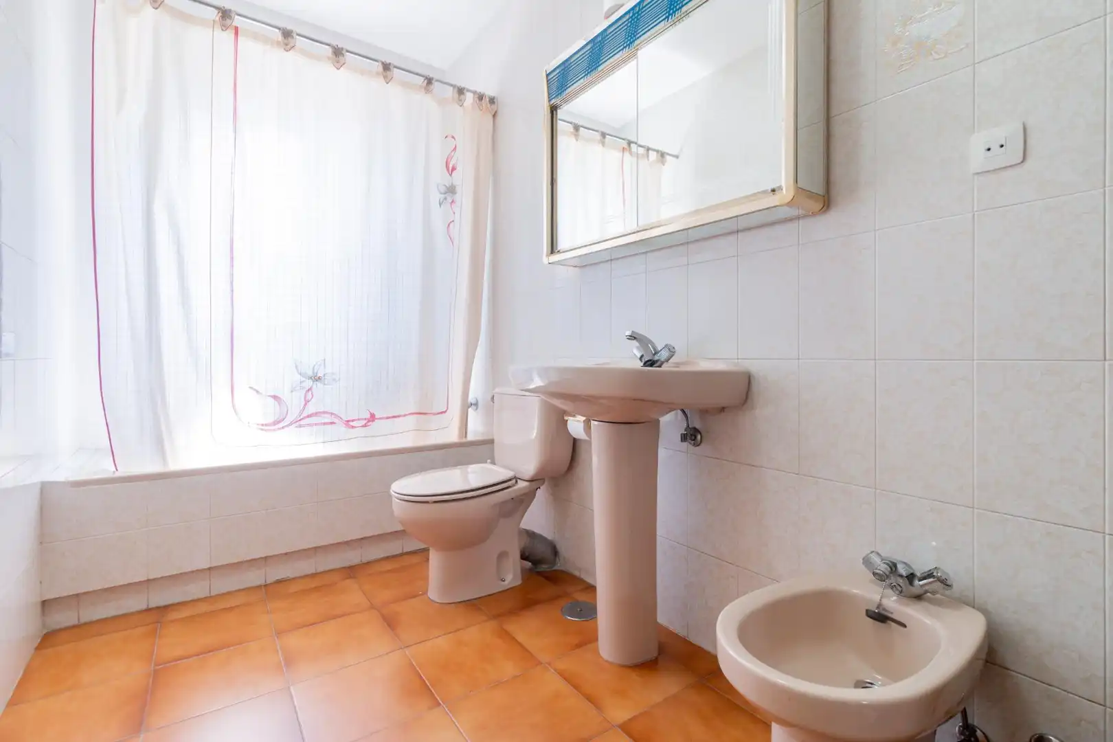 Bany de Casa o xalet en venda en Las Rozas de Madrid amb Calefacció, Jardí privat i Parquet