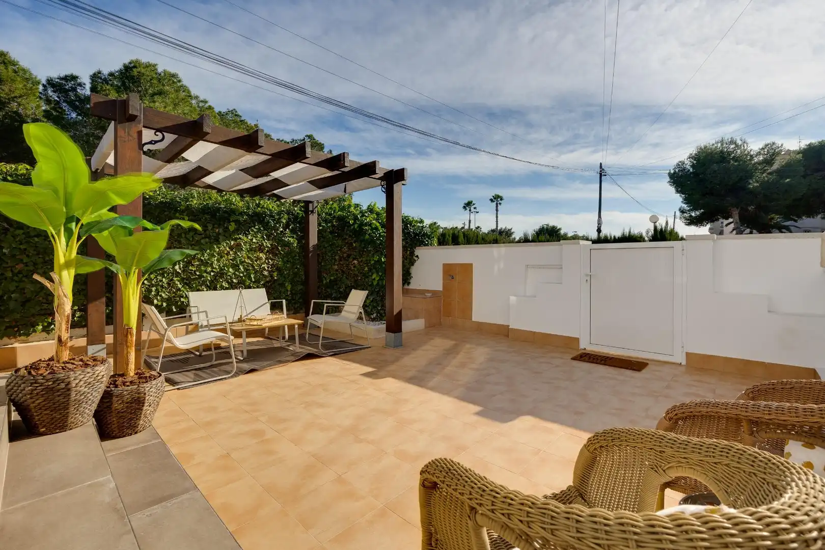 Terrassa de Casa o xalet en venda en Torrevieja amb Aire condicionat, Jardí privat i Moblat