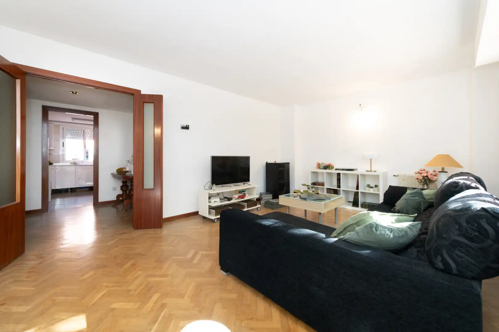 Piso con ascensor en venta en Avenida de Viñuelas, imagen 2
