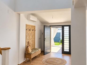 Casa bifamiliare con balcone in vendita a Calle Calle Argantonio