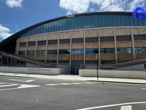 Vista exterior de Piso en venta en Oviedo  con Calefacción