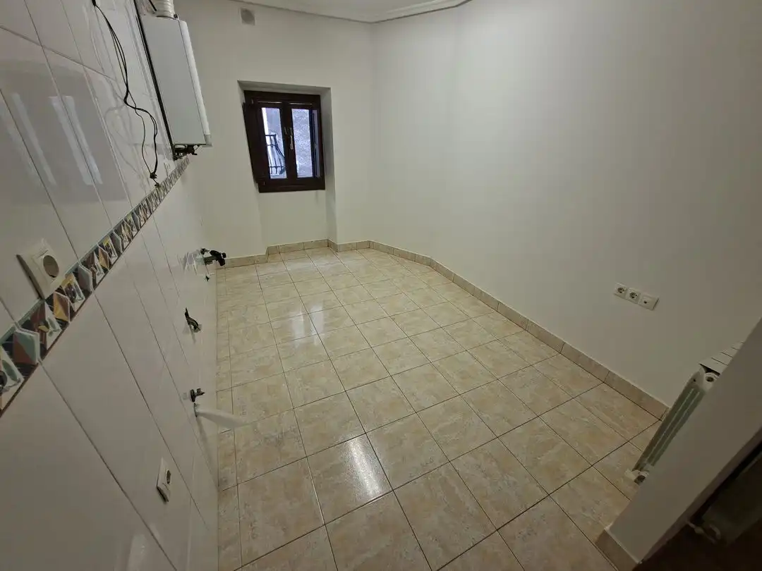 Flat for sale in Elorrio  with Heating