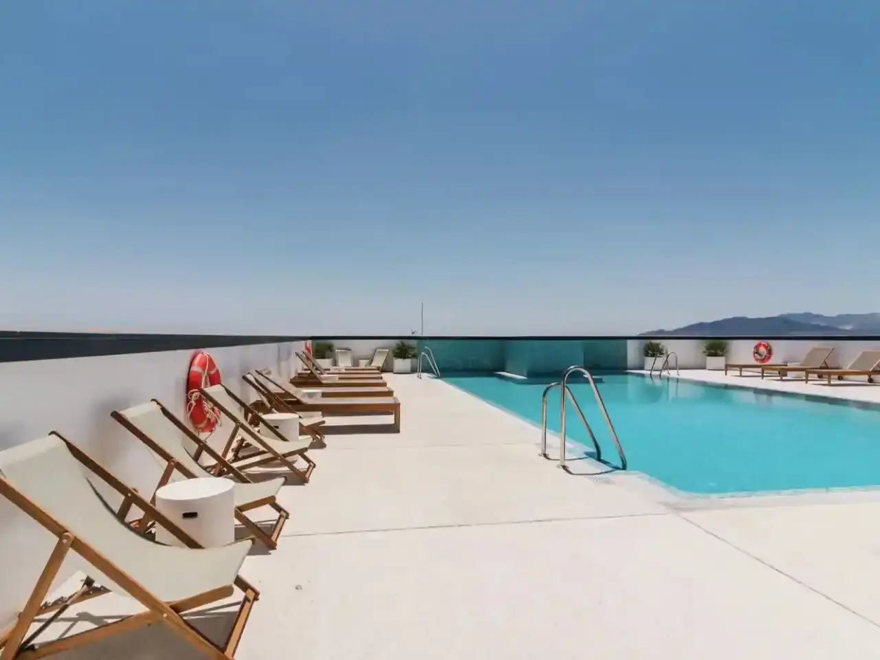 Schwimmbecken von Wohnung zur Miete in Málaga Capital mit Klimaanlage