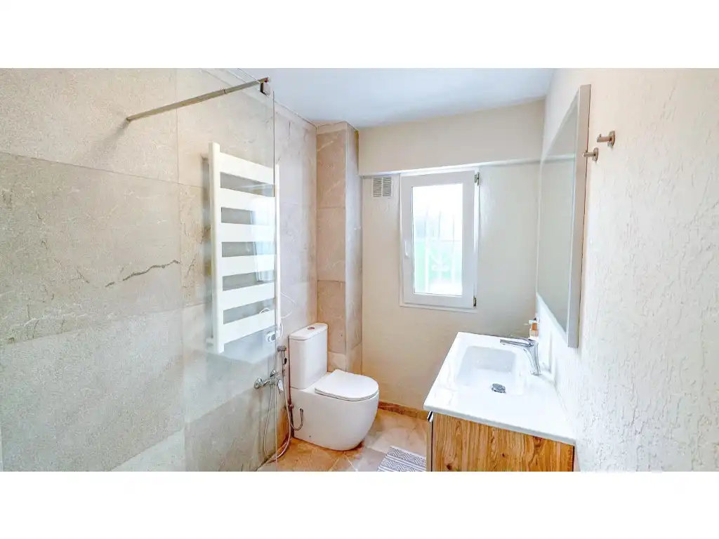 Bathroom of Ground floor for sale in Calvià  with Air Conditioner, Heating and Private garden