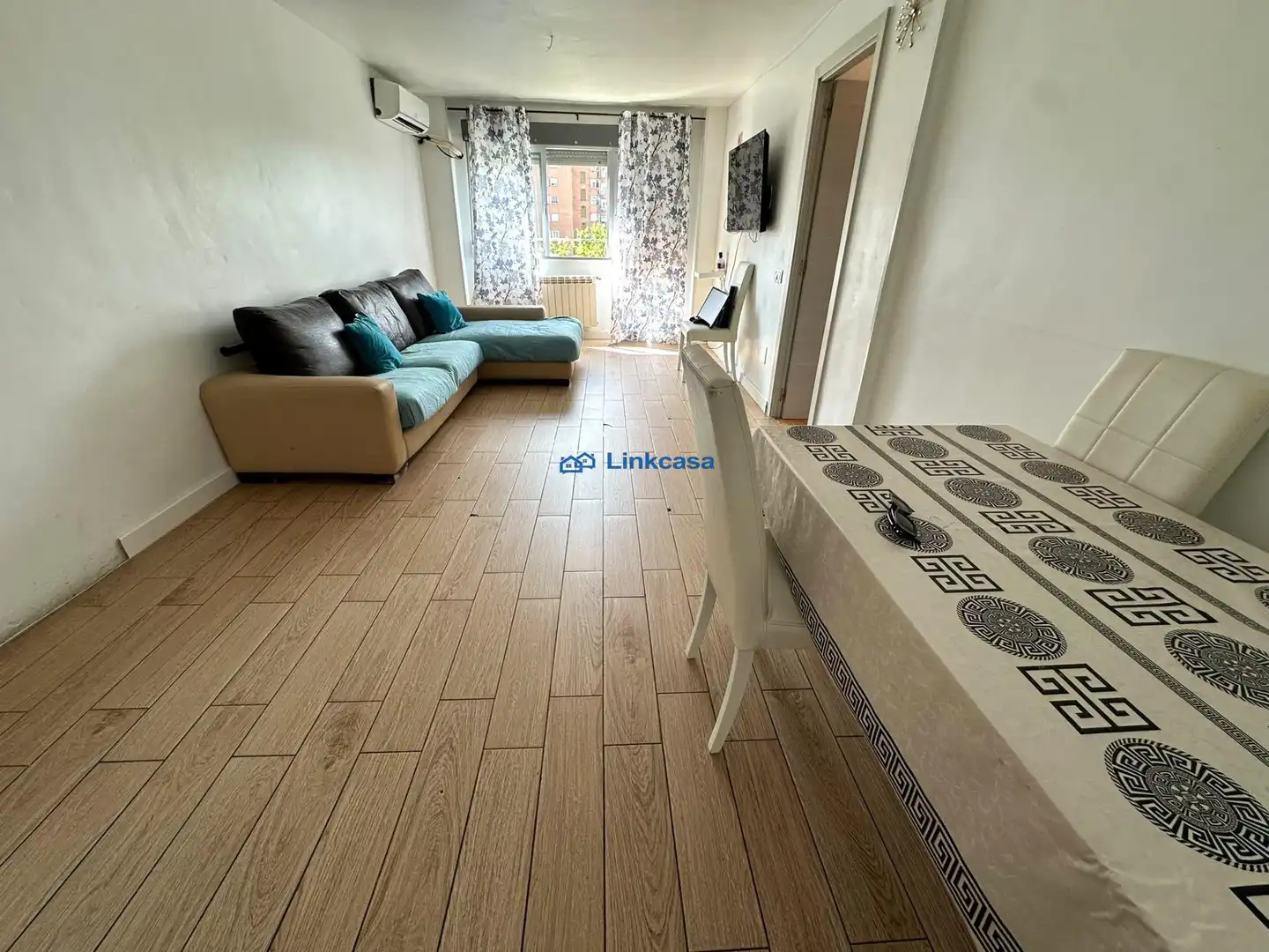 Living room of Flat for sale in Madrid  with Air Conditioner and Heating