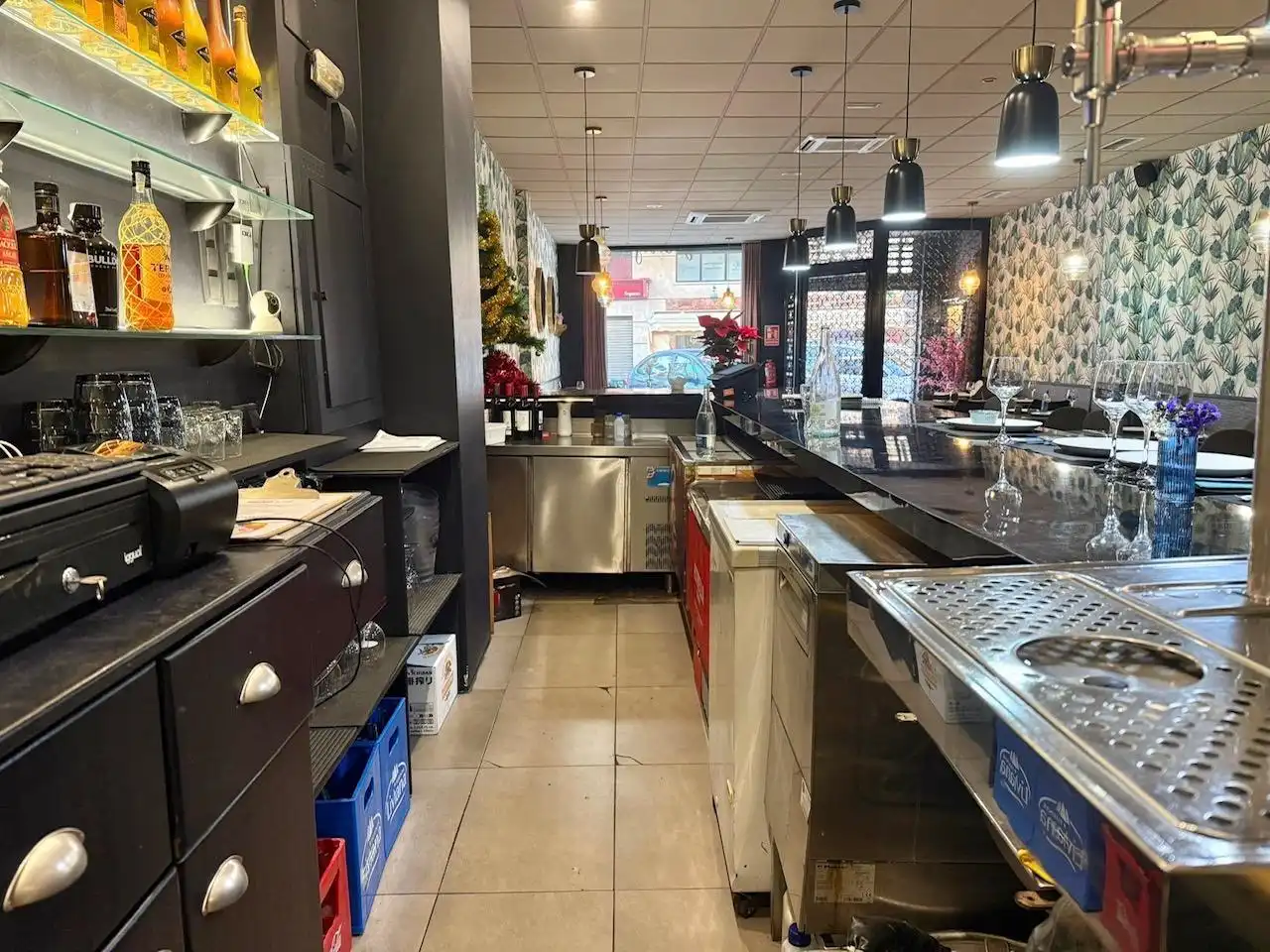 Cuina de Local de lloguer en Orihuela amb Aire condicionat i Moblat
